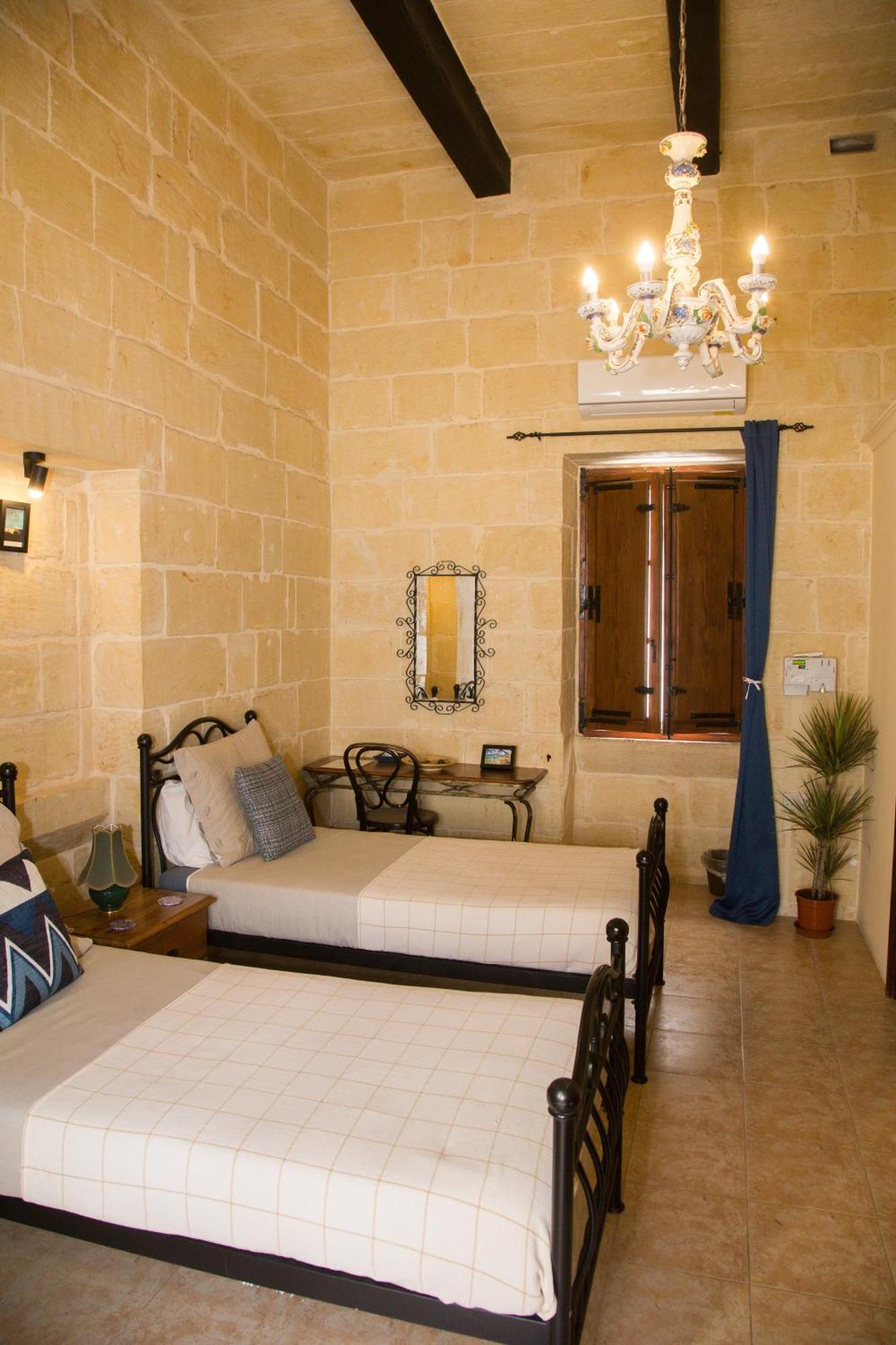 A La Maison B&B Xagħra Dış mekan fotoğraf